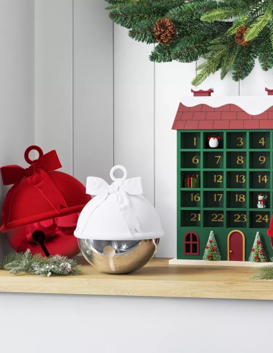 Cascabel Navideño Wondershop Rojo de Metal aprox 30.5 cm