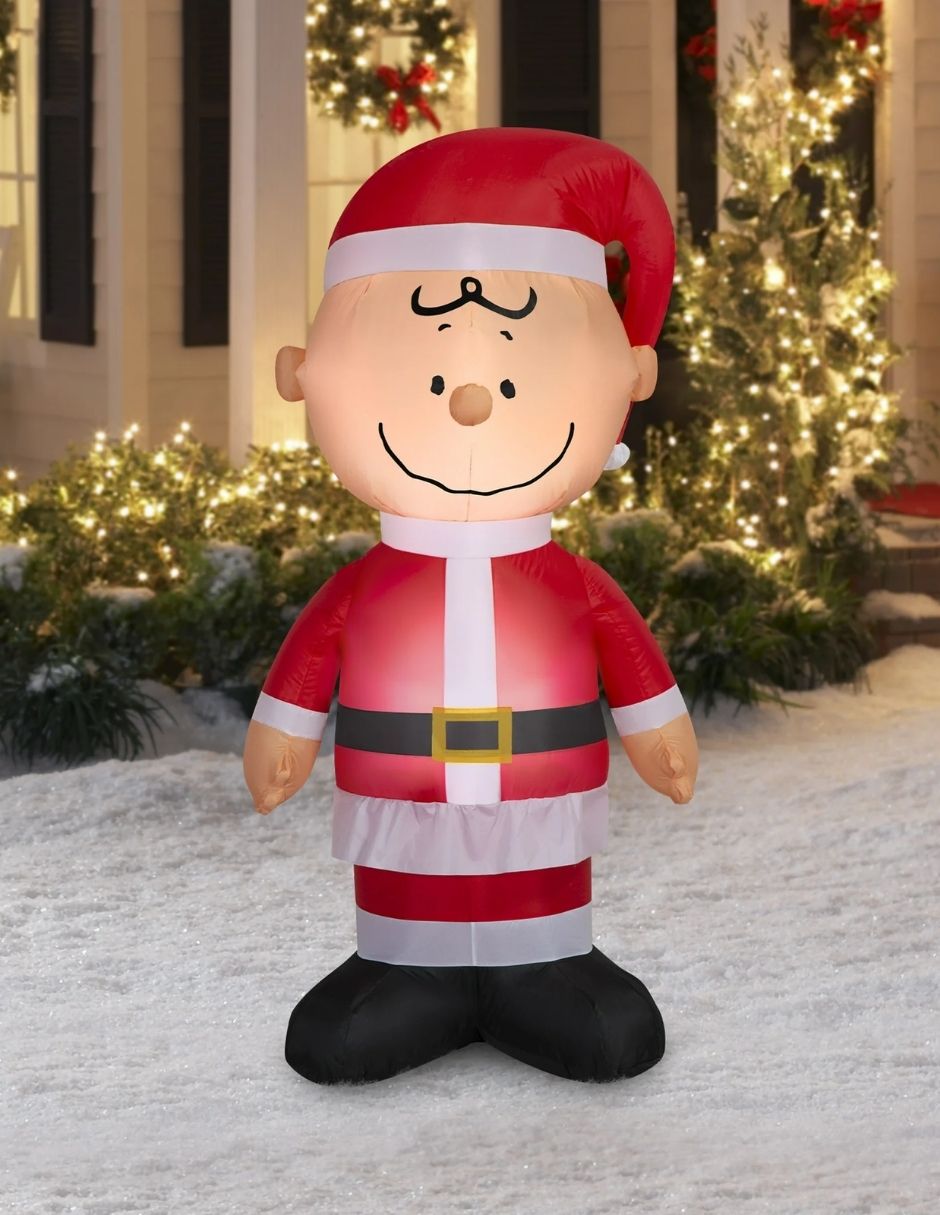 Inflable Navideño Charlie Brown con Atuendo de Papá Noel Peanuts - Decoración con Luces LED