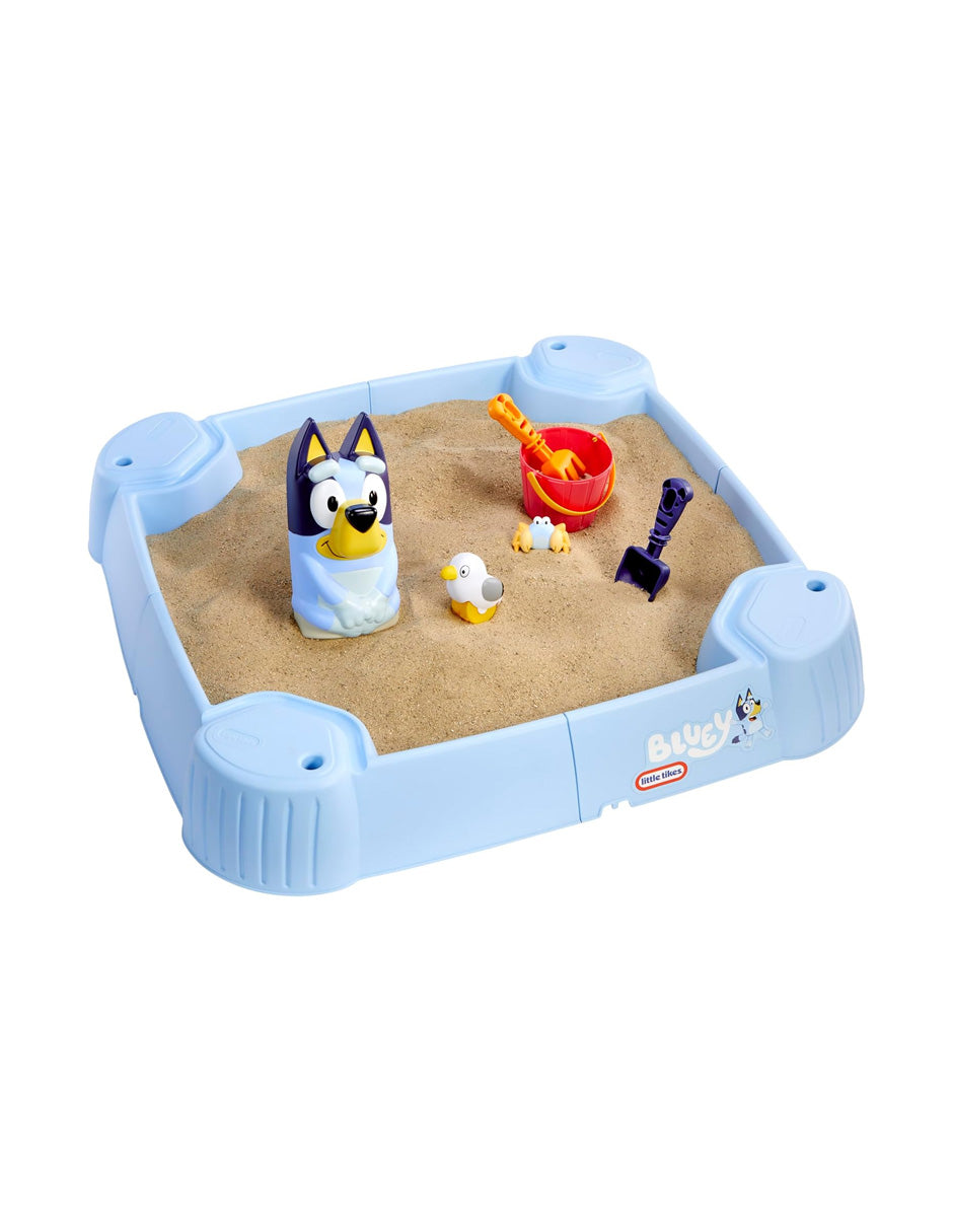 Little Tikes Bluey Beach Day caja de arena con 6 accesorios