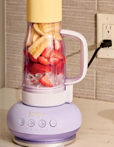 Licuadora Ninja BlendBoss con Vaso de Viaje color lavanda 780 ml