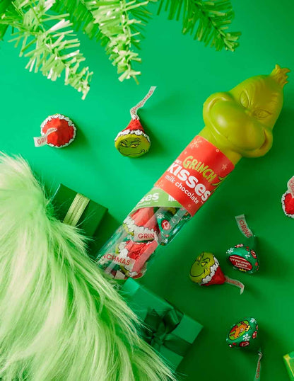 Kisses Grinch bastón relleno de chocolates 58gr