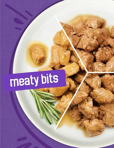 Friskies Meaty Bits sabores Res, Ave, Gravy 12 Latas de 5.5oz