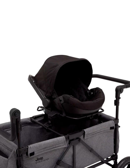 Cochecito tipo carrito Jeep Wrangler con adaptador para asiento de automóvil incluido de Delta Children - Gris