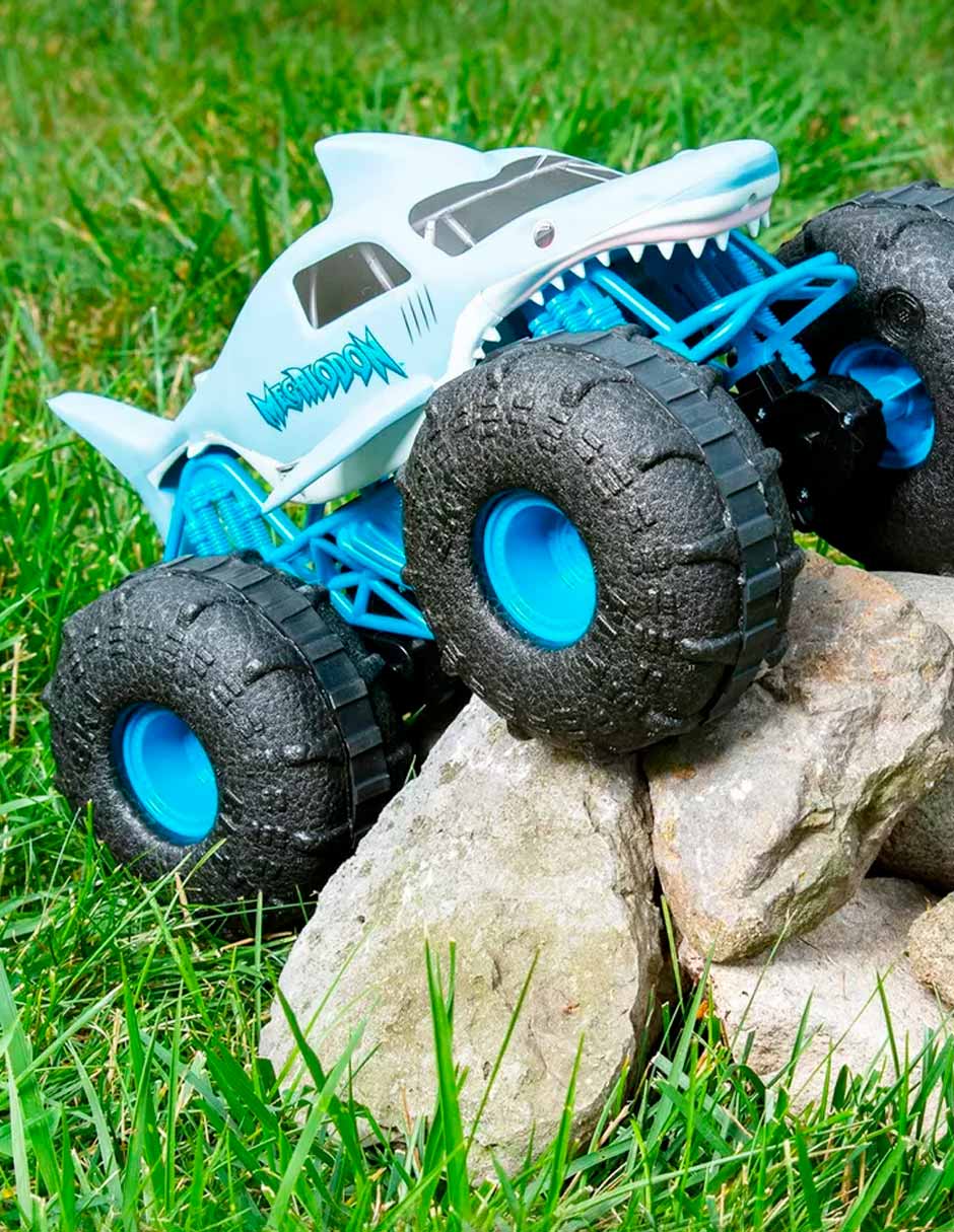 Monster Jam carro todoterreno a control remoto Megalodon Storm escala 1:15